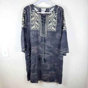 TRU LUXE Gray Shades Camo Embroidered Midi Dress Casual Chic / Size Medium